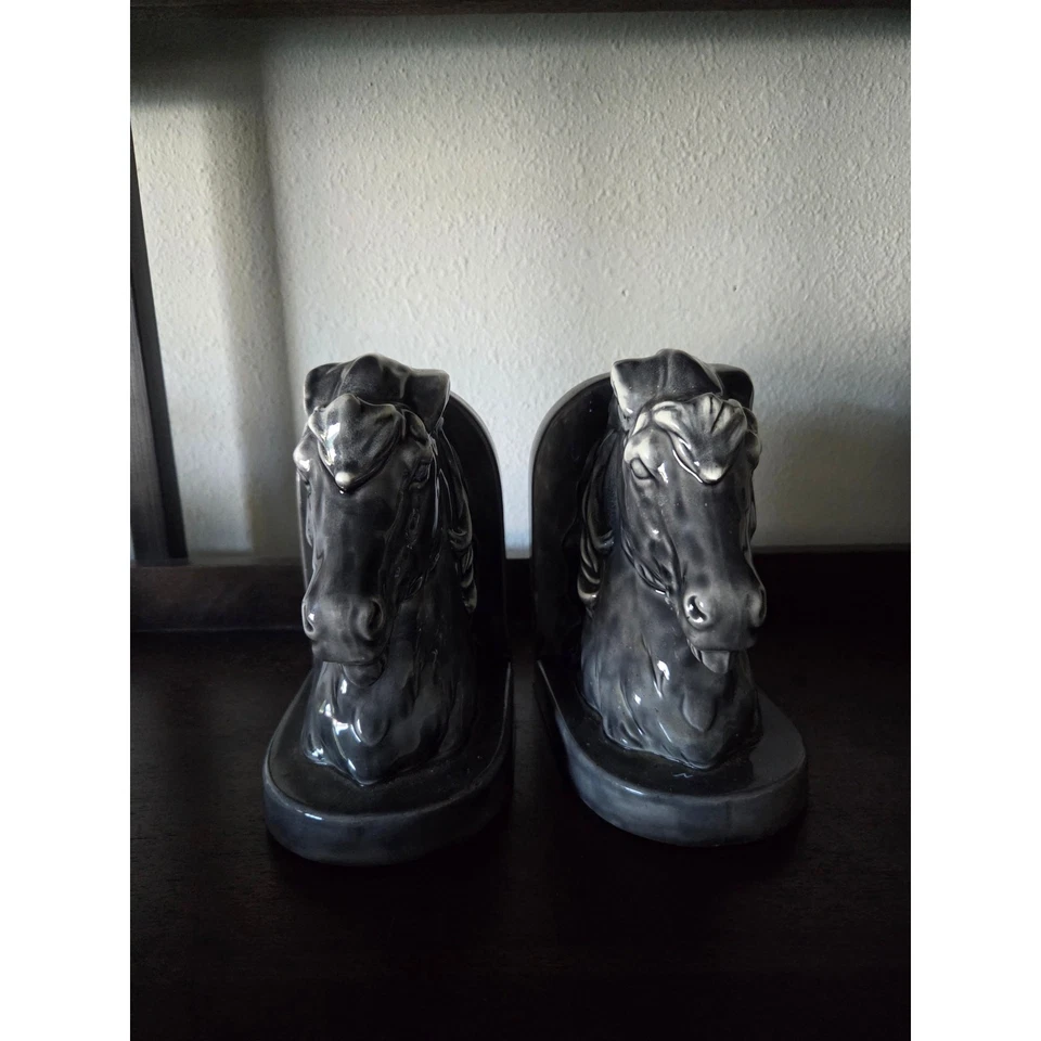 Vintage 1950s Gray Ceramic Horse Head Bookends 7" Mid Century Signed GP - Image 4 of 4