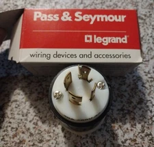 Pass And Seymour Legrand L1620-P Turnlok Connector Male Plug NIB NOS
