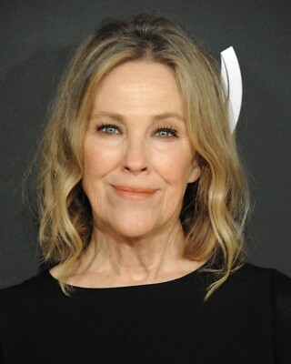 CATHERINE O'HARA 8x10 PHOTO *