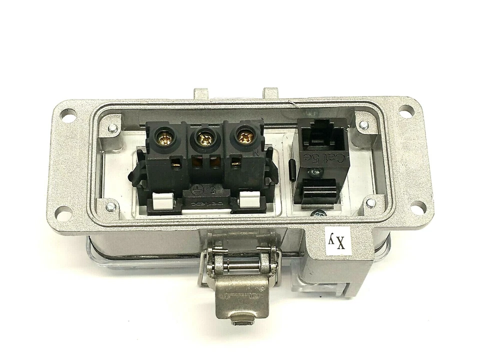 GracePort P-R2-F3RQB0 RJ45 Ethernet Panel Interface Connector 250VAC 10A - Image 3 of 4