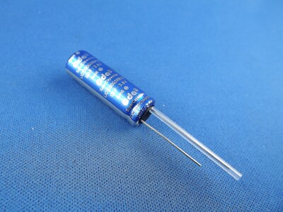 1x Elko Goldcap 120F, 3,8V Radial