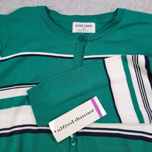 Alfred Dunner Damen kleine grüne Streifen Knopfleiste Cardigan Pullover Schulterpolster