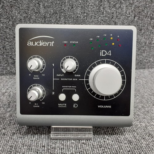 AUDIENT ID4 Audio Interface From Japan - Picture 2 of 7