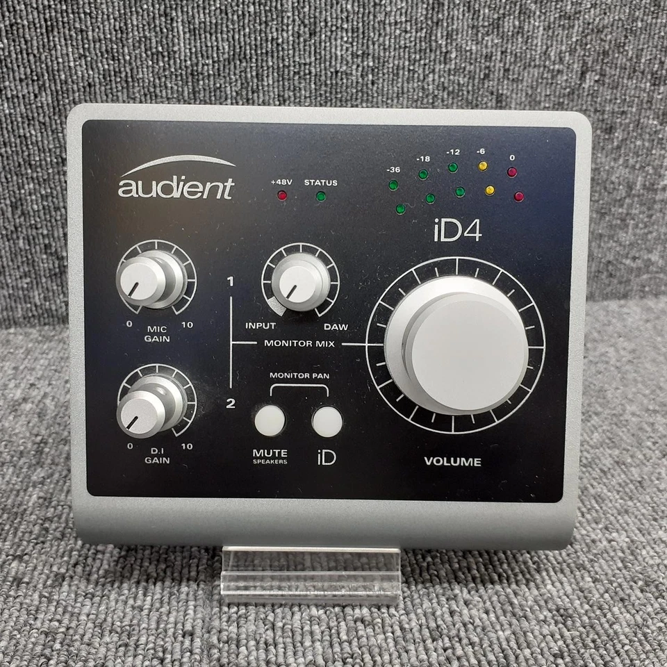 AUDIENT ID4 Audio Interface From Japan - Image 2 of 4