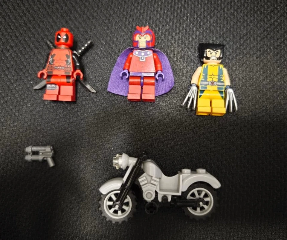 LEGO 6866 Marvel Super Heroes X-Men Wolverine's Chopper Showdown Deadpool NO BOX - Image 2 of 4