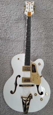 Gretsch Falcon  Hollow Body with Bigsby  and Gold Hardware, Ebony board, Whit
