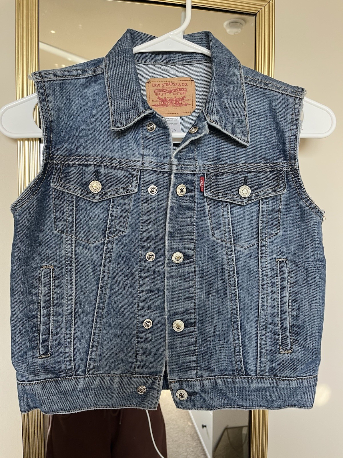 Levi Strauss & Co. Kids Denim Vest Size 7 or Women&rsquo;s XS 