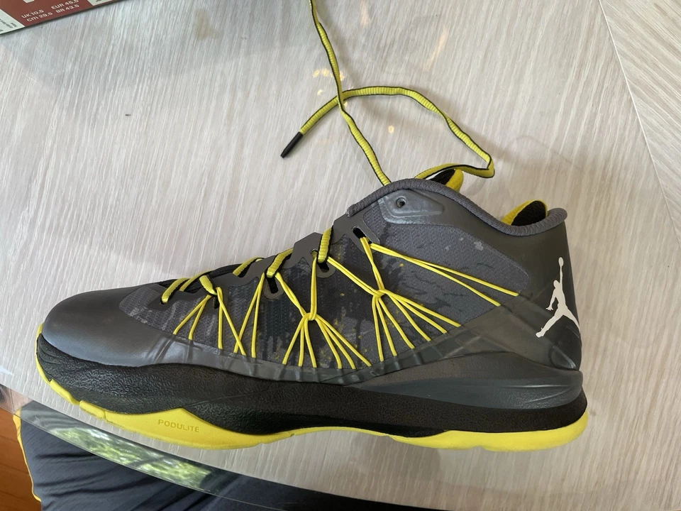 Jordan CP3.VII AE Gris Oscuro/Amarillo Vibrante Para Hombre 11.5 Nuevo con Caja Foto 4 de 4