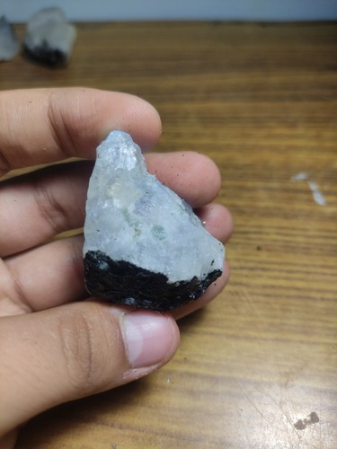 Pieza gruesa de piedra lunar arco iris - brillo fascinante, 304 quilates - Imagen 6 de 6