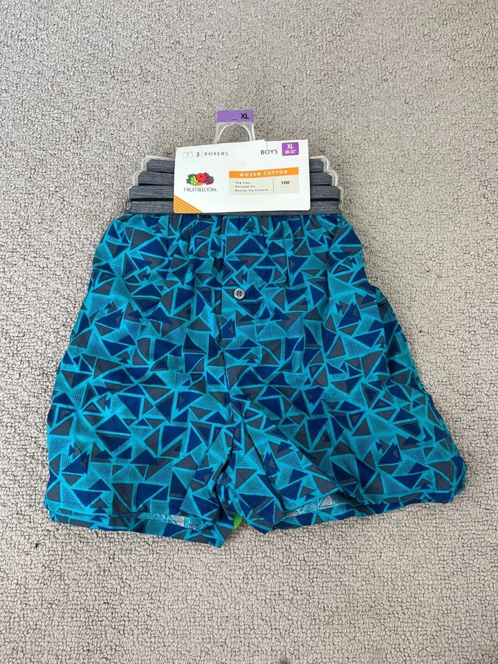 Cuecas boxer Fruit of the teom XL meninos 30-32 polegadas conjunto de 3 etiquetas grátis - Imagem 2 de 4