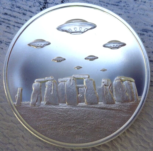 1 oz. UFO'S over STONEHENGE Bath England alien round BU .999 fine silver