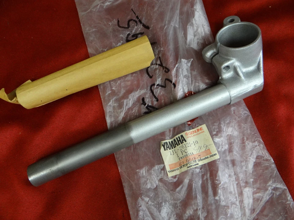 Manillar Yamaha, LH, NOS 1986-88 FZ600, 1JL-26121-10-00 Foto 2 de 2