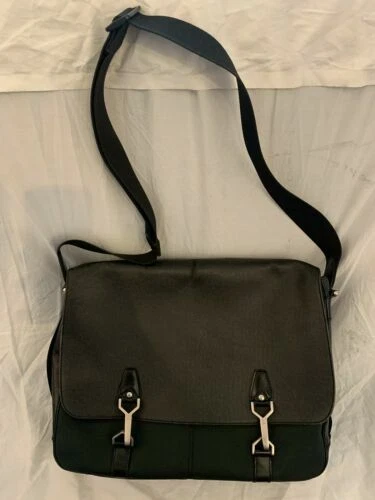 Abbigliamento e accessori neri Louis Vuitton