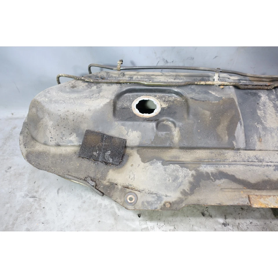 Поздняя модель металлического топливного бака 63 л 1988-1993 BMW E30 3-Series от оригинального производителя - Изображение 2 из 4