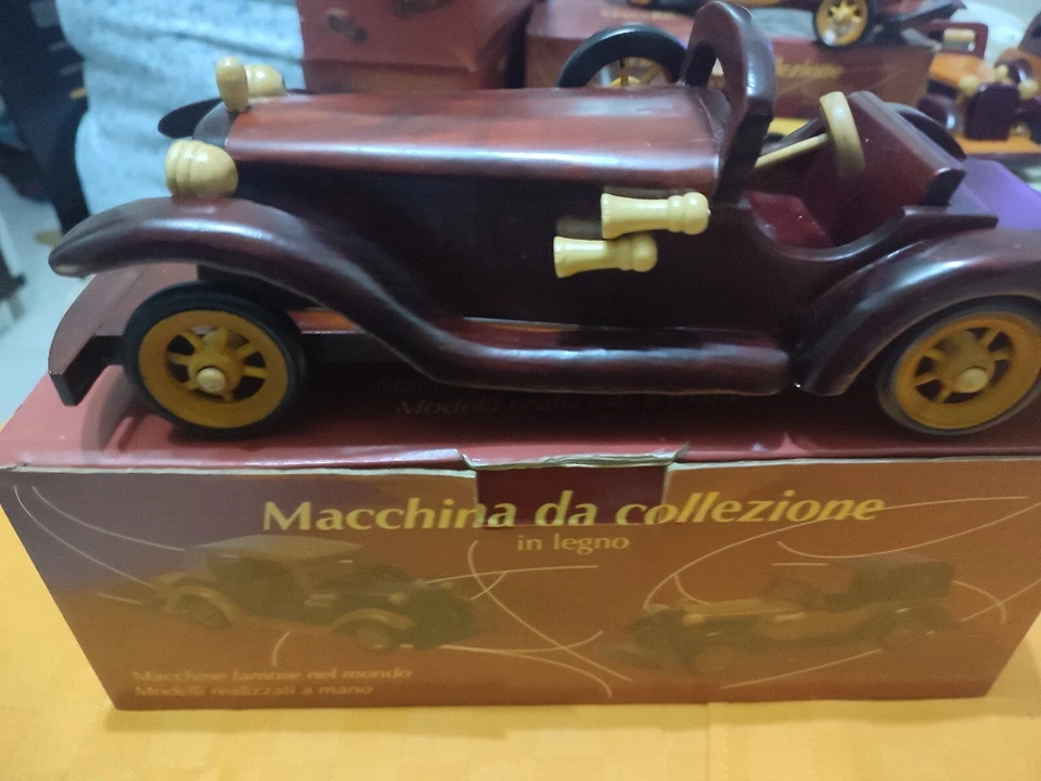Modellino auto d'epoca in legno fatto a mano nuova Con Scatola - Immagine 4 di 4
