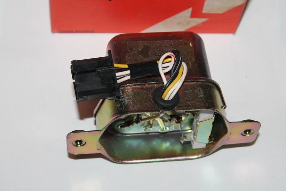 1973-1979 DATSUN B210,610,710,810 LUCAS СДЕЛАНО В ЯПОНИИ РЕГУЛЯТОР НАПРЯЖЕНИЯ HITACHI - Изображение 2 из 4