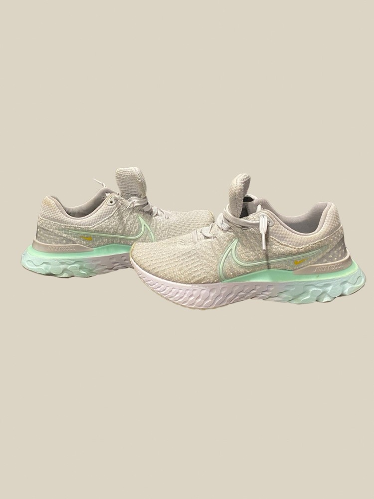 Nike React Infinity Run FK 3 Womens Running Shoes Size 8.5 EUC Like New