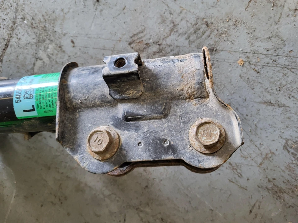 Left Driver Front Suspension Knee 2020 Kia Sportage AWD 2017 2018 2019 2021 2022 - Image 3 of 4