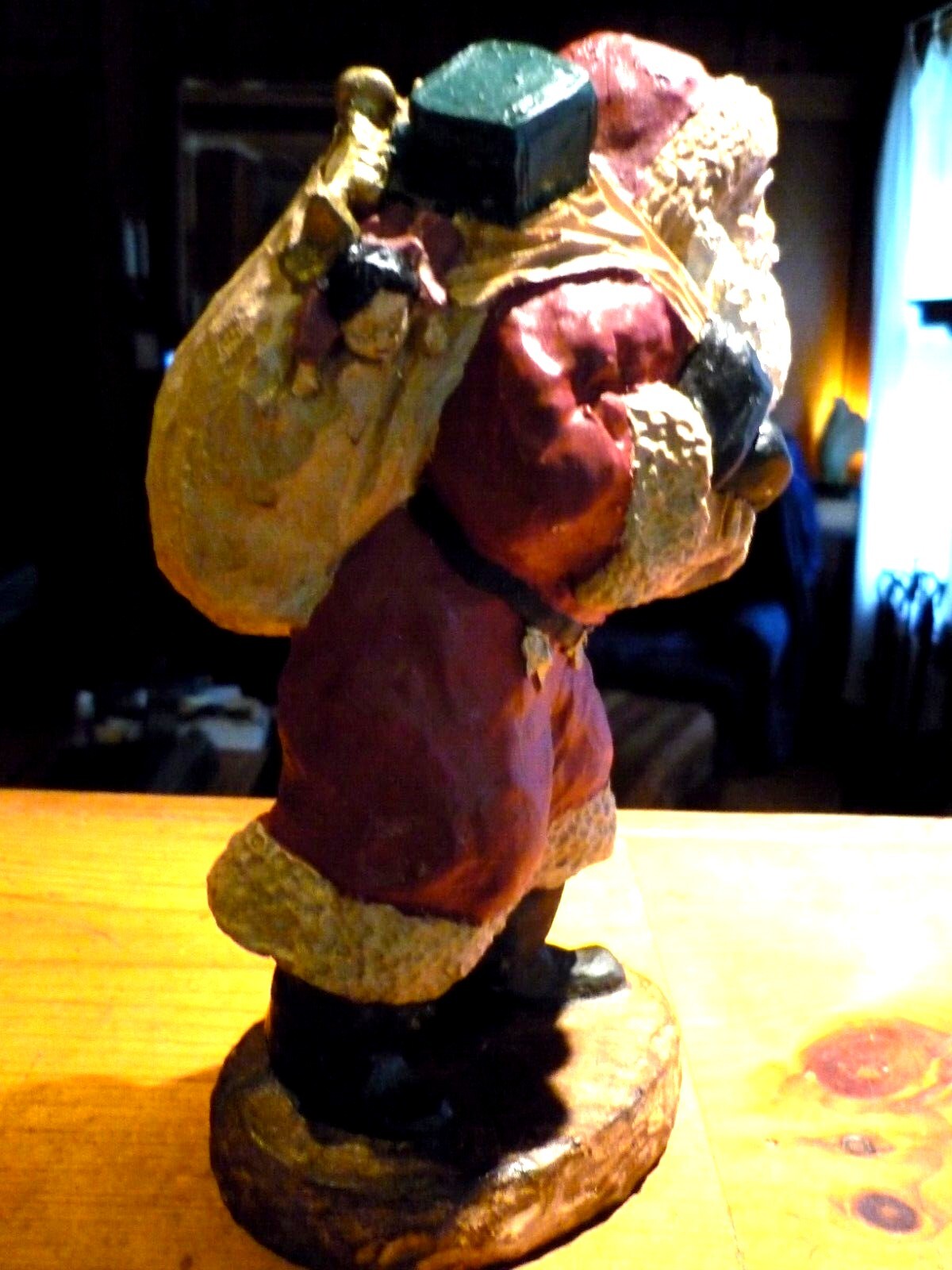 Wood World Inc Virginia Collectible Hand Painted Santa Christmas Folk