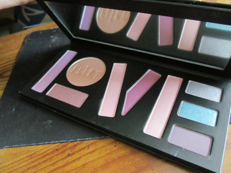 Flirt love is sweet eyeshadow palette New without box - Image 2 of 4
