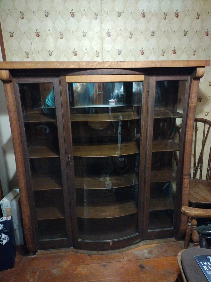 Armário antigo Império Vitoriano carvalho porcelana arco/vidro curvo frontal 62H x42W x16D - Imagem 2 de 4