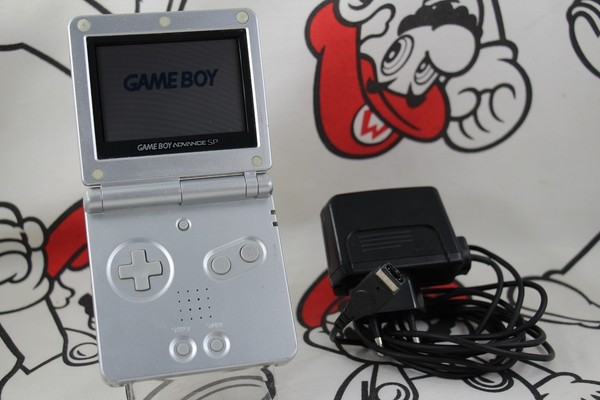 CONSOLA NINTENDO GAME BOY ADVANCE GBA SP SILVER AGS-001 CON CARGADOR FUNCIONANDO