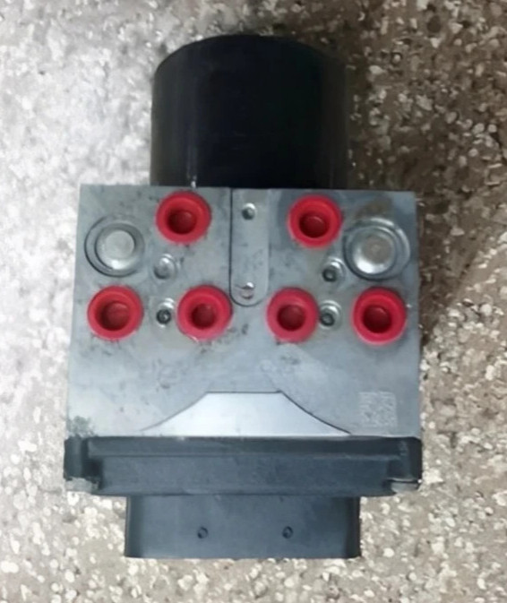 2014-2015 Dodge Ram 2500 ABS Anti Lock Brake Actuator Pump Module Assembly OEM