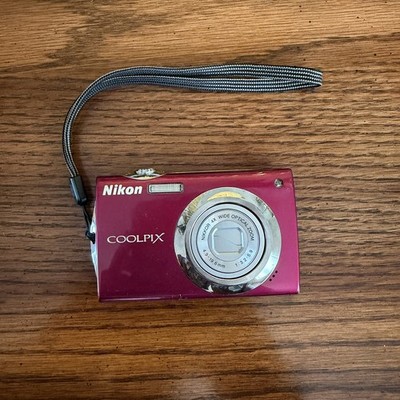 Nikon COOLPIX S4000 Ruby Red 12.0MP 4x Digital Camera with Battery. No charger 