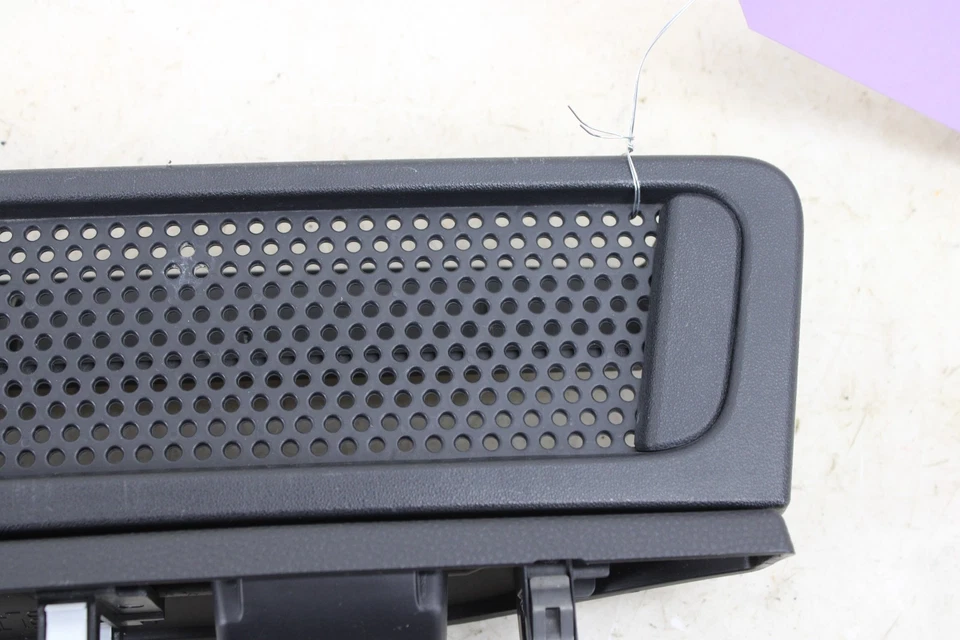 Deflector de viento Mazda MX-5 Miata 2006-2015 NE51T03X3 OEM MU73 Foto 2 de 4