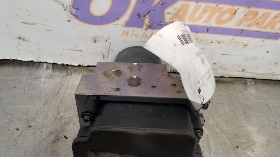 17 CONJUNTO BOMBA ABS MERCEDES BENZ CLS63S AMG W218 5,5 L 2124300507 Foto 2 de 4