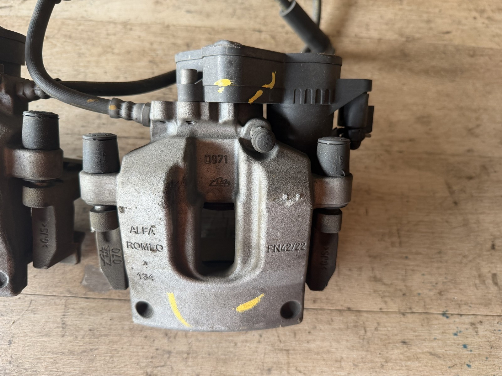 MASERATI GHIBLI OEM 17-21 REAR LEFT AND RIGHT ELECTRONIC BRAKE CALIPER