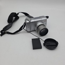 Olympus Camedia C-765 Ultra Zoom 4.0MP Digital Camera 2 Batteries