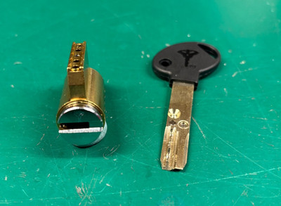 Mul-T-Lock Interactive KIK Cylinder w/ Key - Locksport
