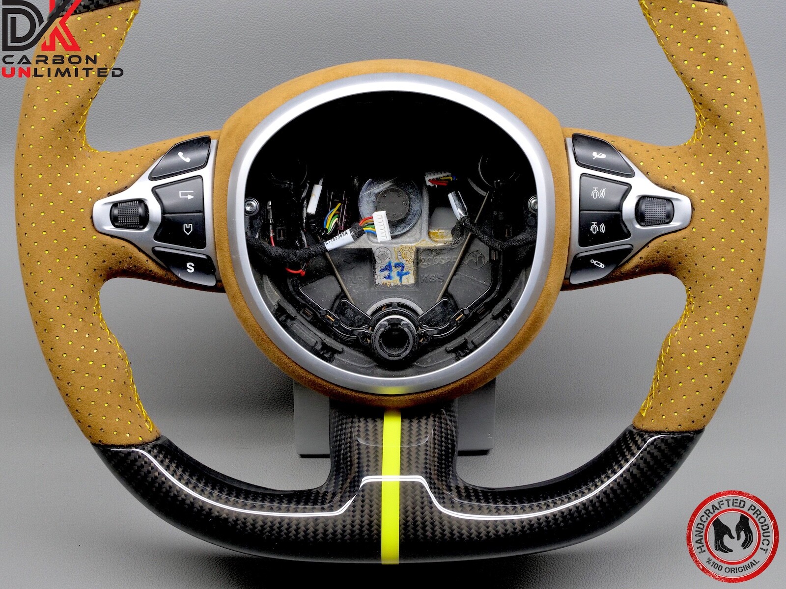 Aston Martin DB11 DBS Vantage Oxford Tan Alcantara Carbon Steering Wheel v4