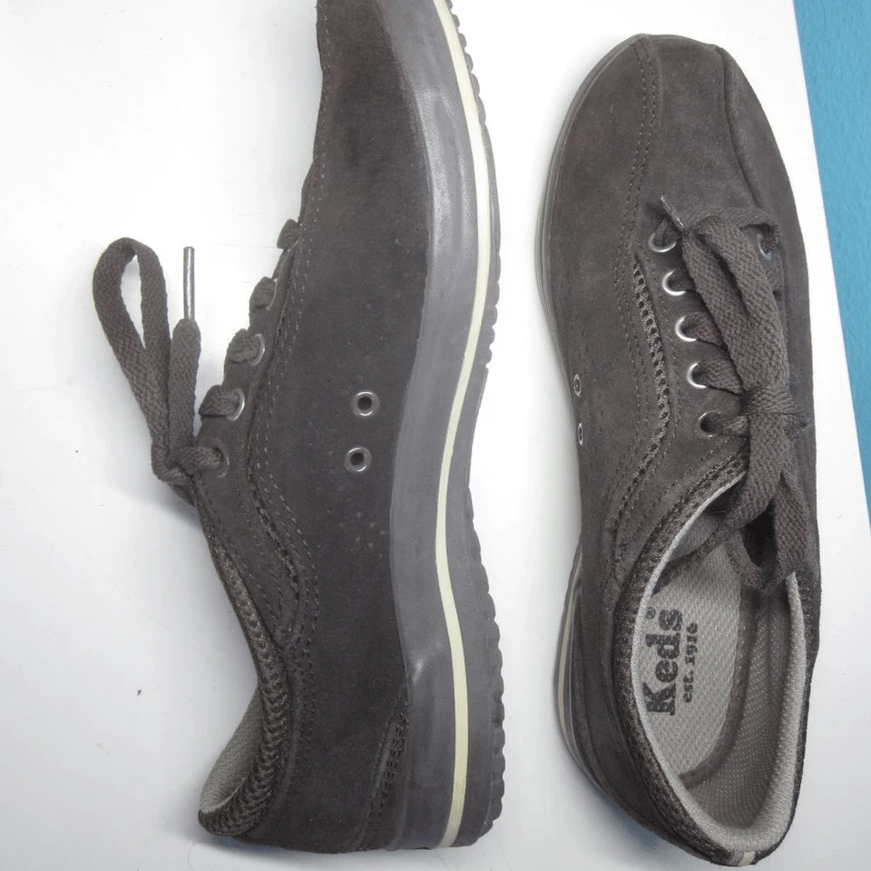 Tênis feminino marrom camurça com cadarço Keds tamanho 7.5/38 UE casual sem cadarço - Imagem 2 de 4