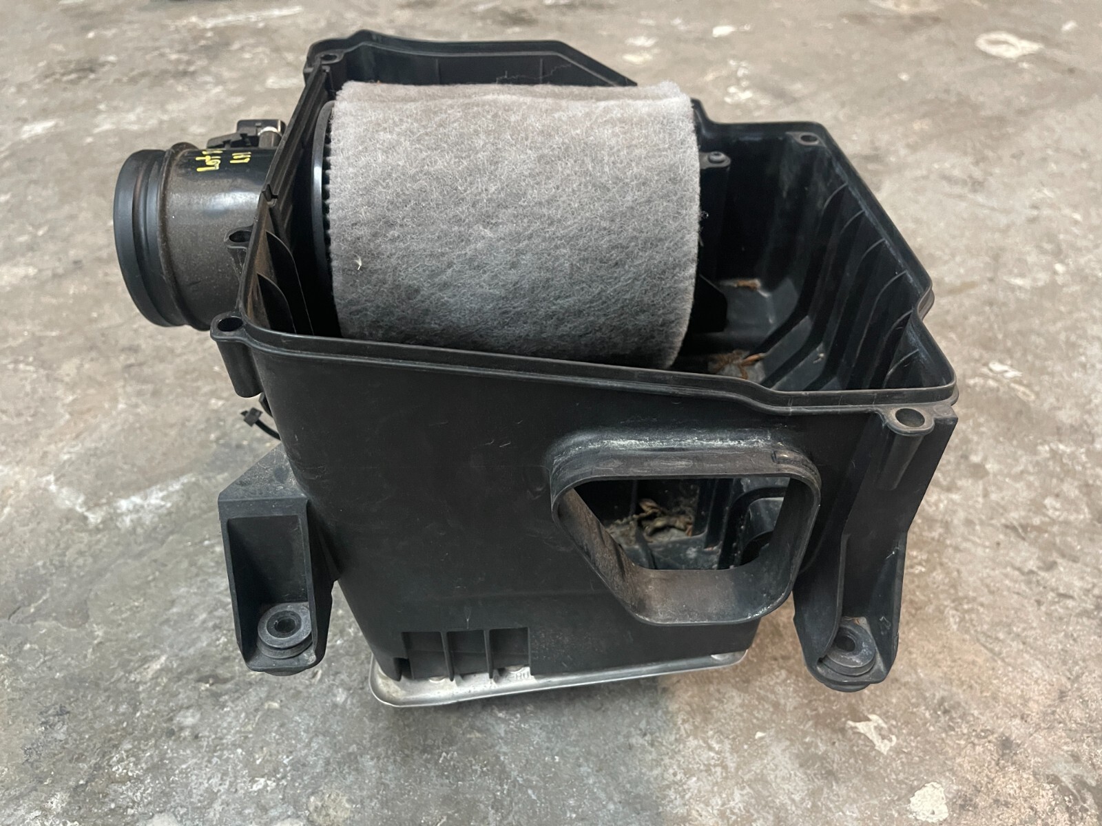 2017-2018 AUDI R8 PLUS DRIVER LEFT AIR INTAKE BOX W/ FILTER & SENSOR OEM