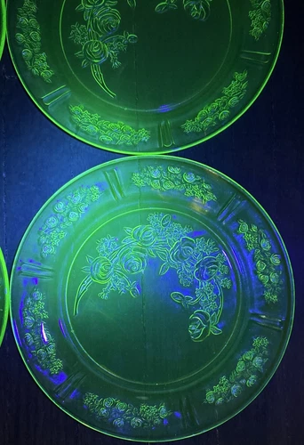 Set of 4 Federal Green  Depression  Glass Luncheon Plates, Cabbage Rose,  9"