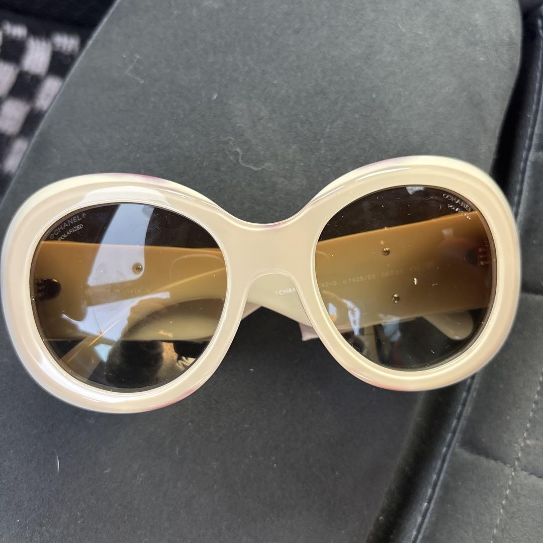 CHANEL Ribbon Accent Sunglasses with Stylish Design