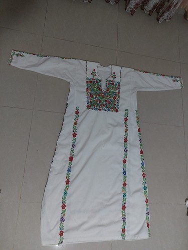 Vintage Hand Embroidered Palestinian Thobe – Traditional Floral Dress – 50+ Year