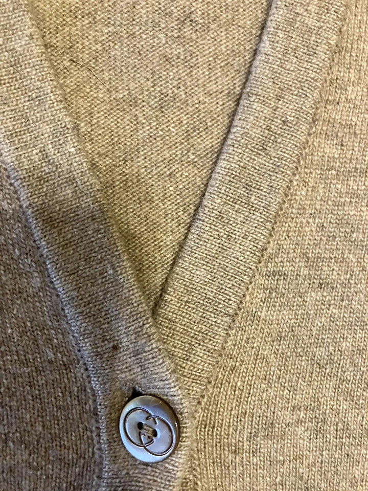 Gucci V neck xtrafine cashmere sweater vintage authentic menswear inspired fit M - Image 4 of 4