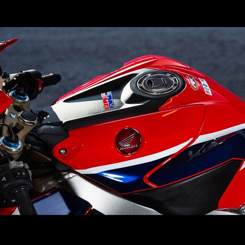 PERFORATED BLACK PRO GRIP FUEL TANK PAD+GAS CAP COVER 13-18 CB/CBR 500/650F/CBF - Picture 4 of 9