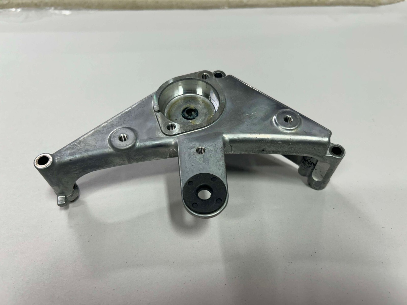 LIKE NEW OEM Engine Sprocket Cover 2022-2024 SUZUKI HAYABUSA
