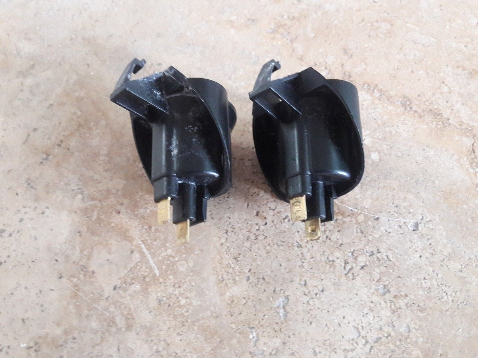 Genuine GE Refrigerator Light Socket WR2X9391 - Replacement For Hotpoint, RCA Fridges