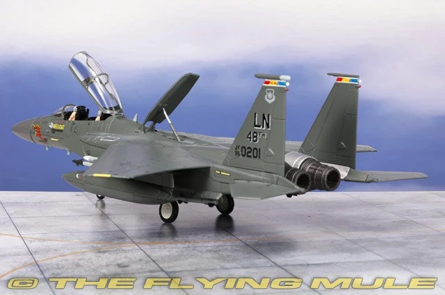 Hobby Master 1:72 F-15E Strike Eagle USAF 48th FW, 494th FS Hellcat - Image 2 of 4