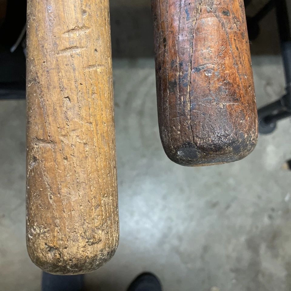 LOT OF TWO EARLY 1900’S BATS - A REACH AND A HILLERICH & BRADSBY CO. - Image 4 of 4