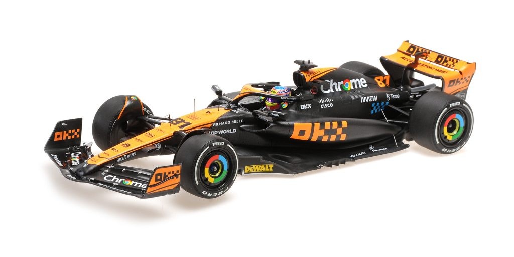 Minichamps 537233581 1:18 MCLAREN F1 TEAM MCL60 - OSCAR PIASTRI - 3RD PLACE JAPA