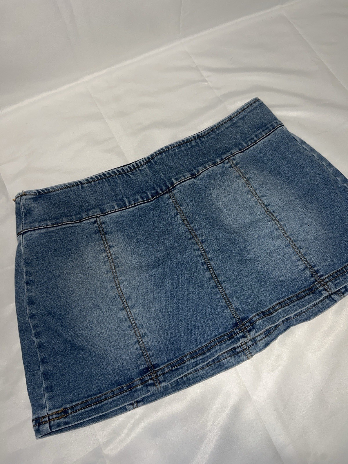 Fashion Nova Short Skirt Mini Size X-Large Denim Great Condition Spandex
