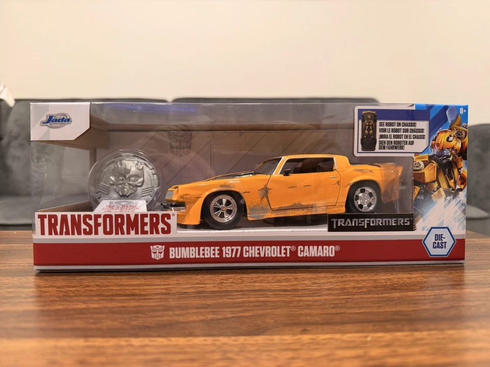 Bumblebee 1977 Chevrolet Chevy Camaro + Coin Transformers 1:24 JADA - Image 3 of 4