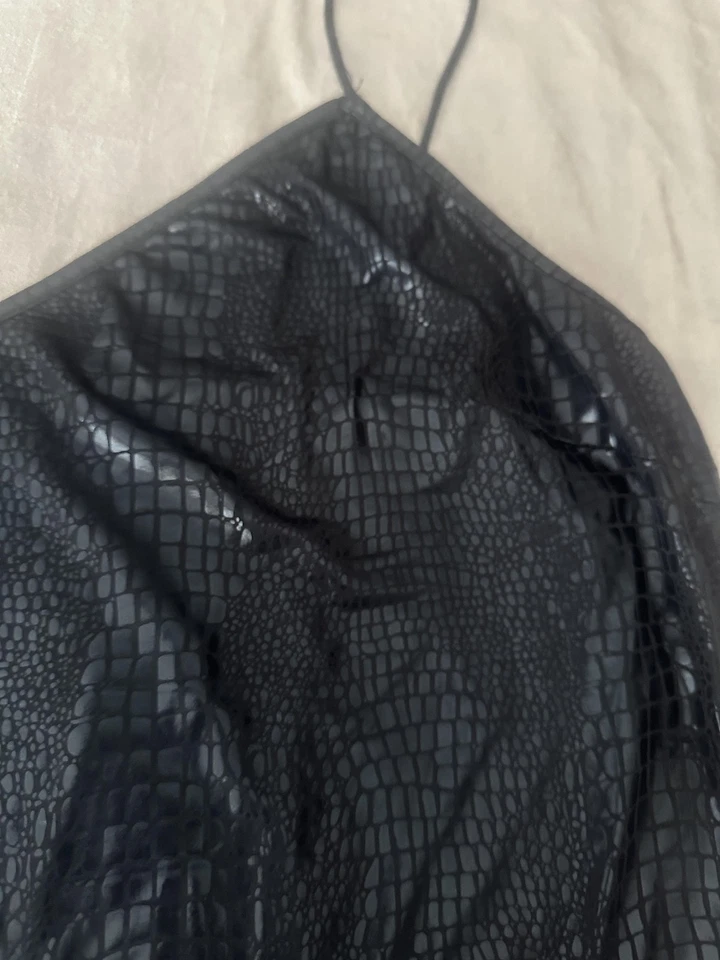 Body Shein Curve para mujer 5XL negro imitación cuero piel de serpiente cuello en V talla grande Foto 4 de 4