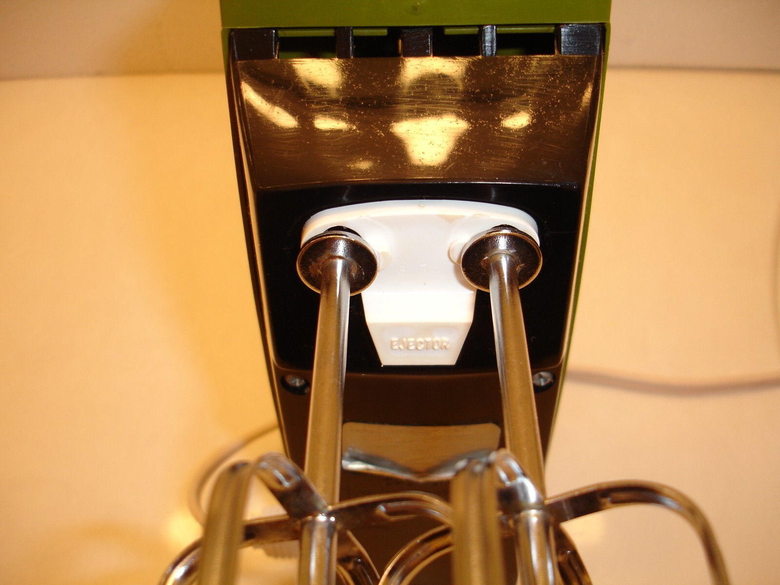 VINTAGE SEARS 3 SPEED HAND MIXER AVOCADO GREEN IN WORKING CONDITION eBay